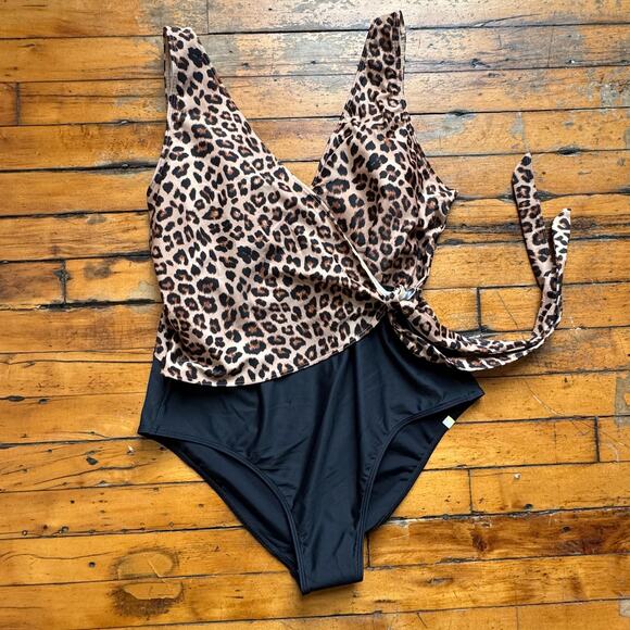 SUMMERSALT The Perfect Wrap One-piece in Leopard - Picture 1 of 7